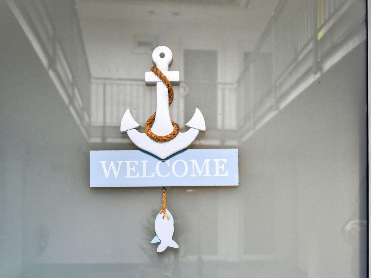 Charming Apartment With A Terrace Near The Sea Wiek auf Rügen Exterior foto